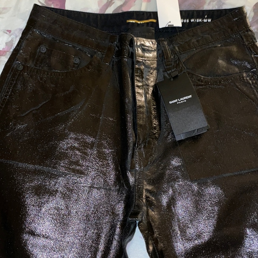YSL VINYL SHINY